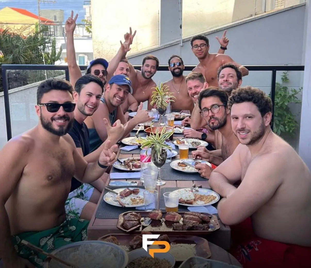 Experiência Friend's Party 40